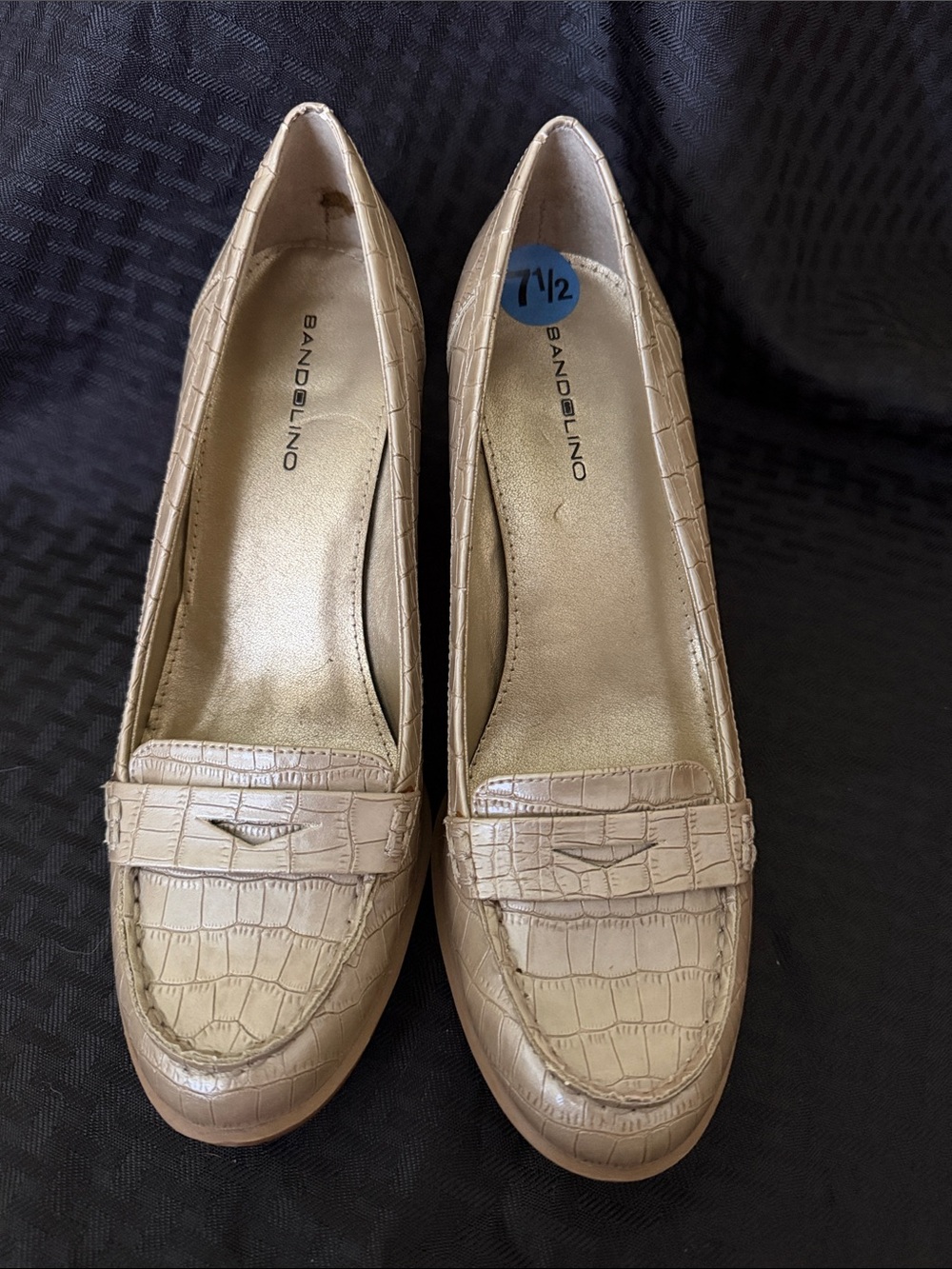 Bandolino Beige Croc-Embossed Heels